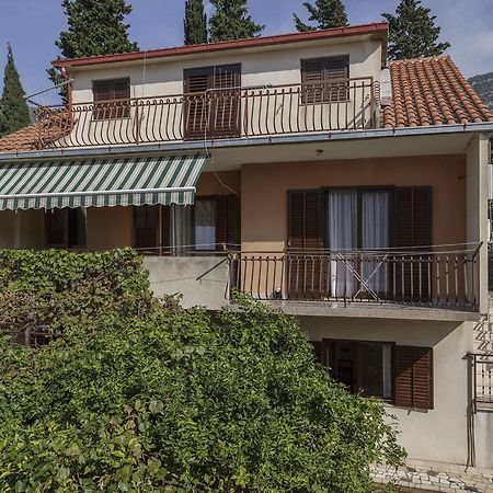 Apartmani Jordana Komiza Exterior photo